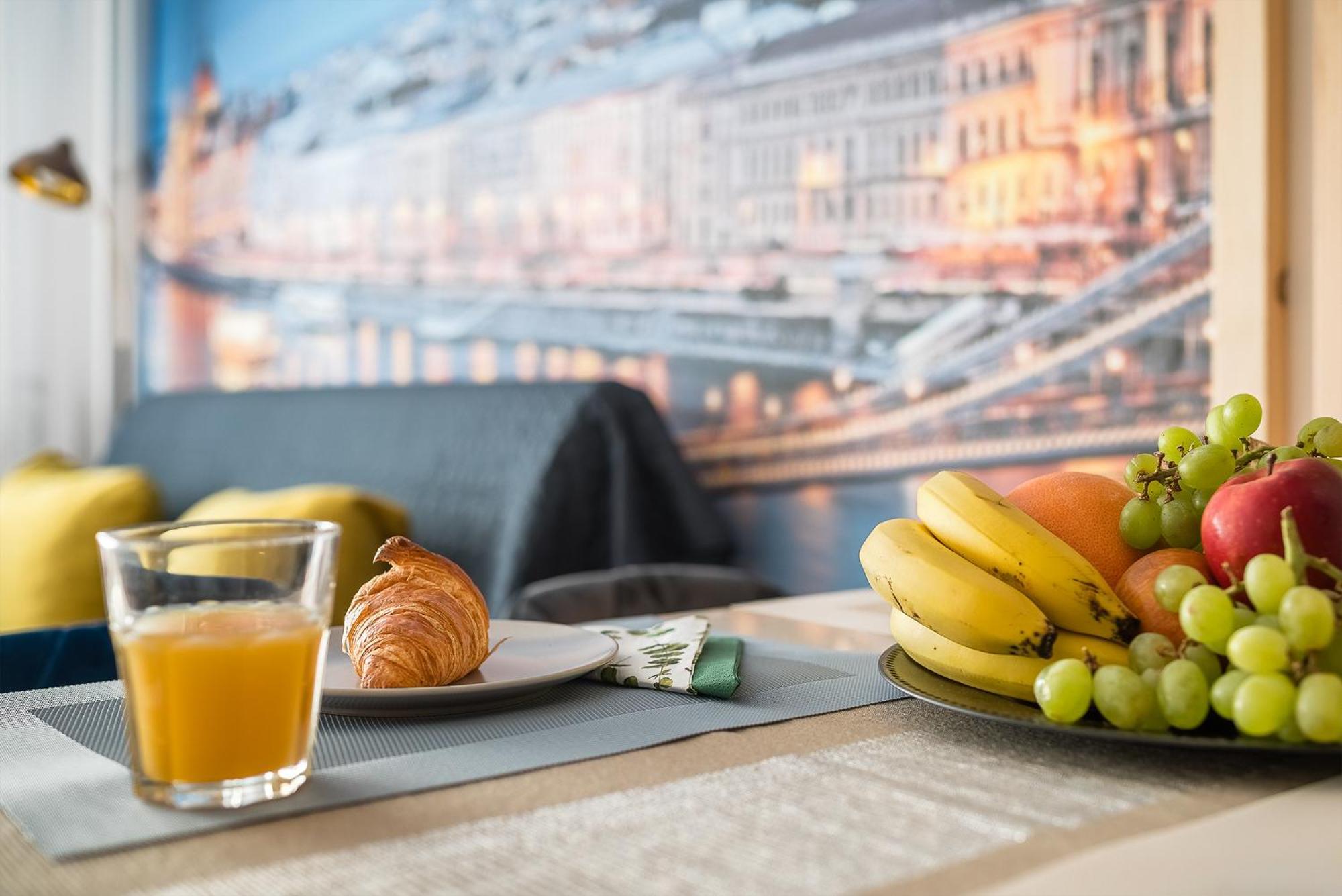 Newly Renovated!!! - Modern Apartment 10 Minutes From The Grand Boulevard Budapest Exterior photo