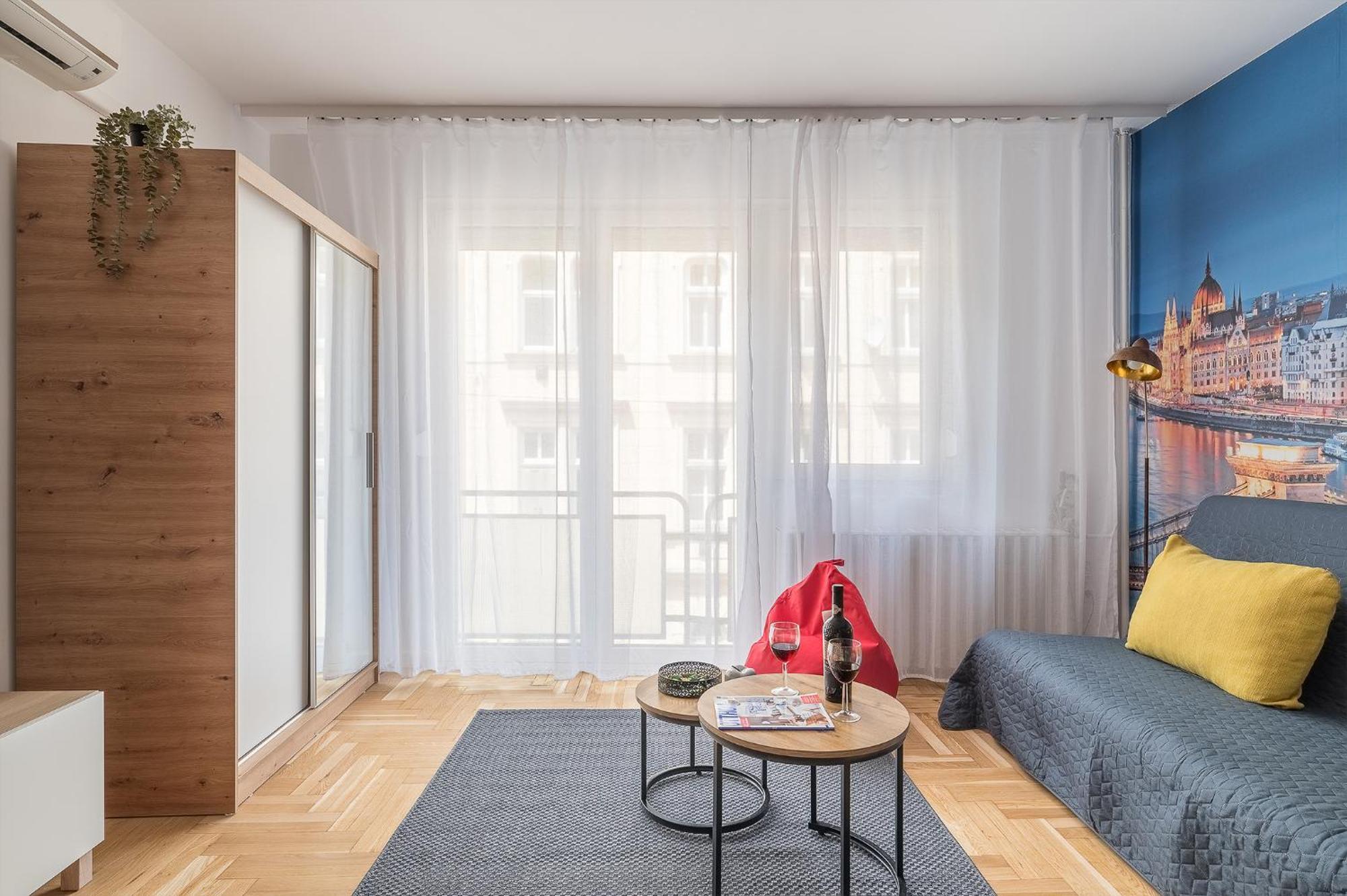 Newly Renovated!!! - Modern Apartment 10 Minutes From The Grand Boulevard Budapest Exterior photo